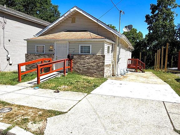 5th image of 5314 Dix St NE