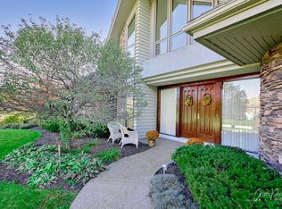 1595 Eagle Ridge Dr, Antioch, IL 60002