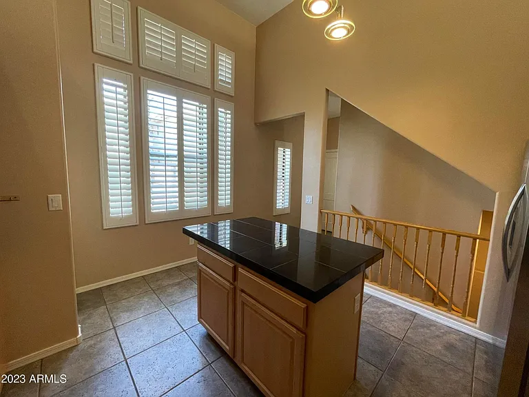 750 S Beck Ave — Photo 3