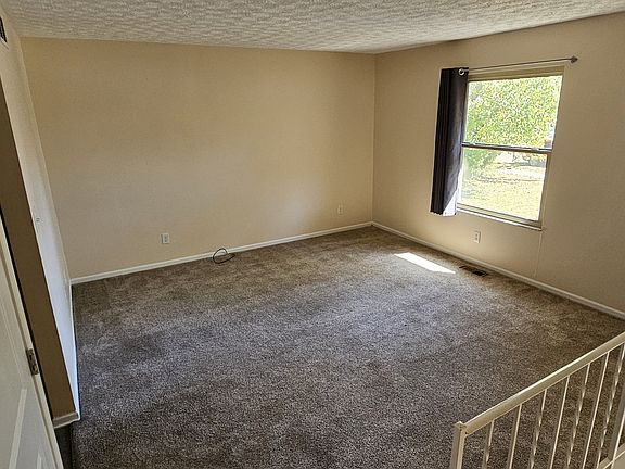 4th image of 6520 Birchview Dr N