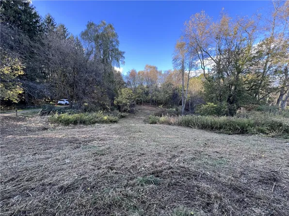 222 Myoma Rd, Mars, PA 16046