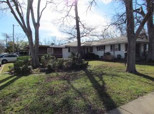 312 E Jefferson St, Hugo, OK 74743