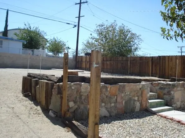 720 Flora Ave, Barstow, CA 92311