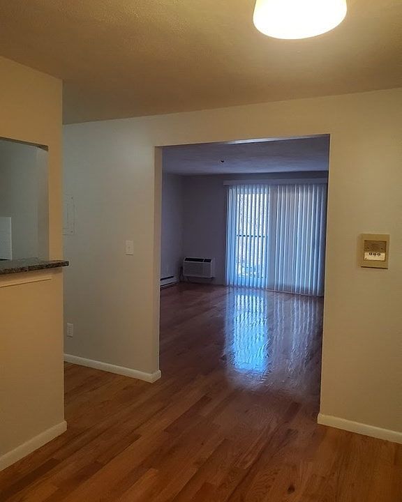 1st image of 55 Elmwood Park APT 32