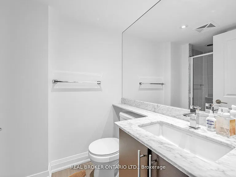 125 Western Battery Rd #1209 — Photo 17