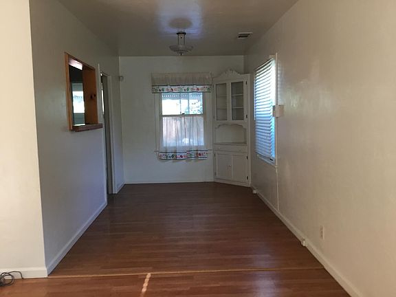 3rd image of 705 N Redington St