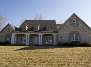 5878 Pointe West Dr, Winneconne, WI 54986