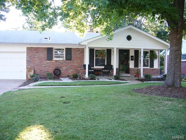 1021 Regent Ter photo 1