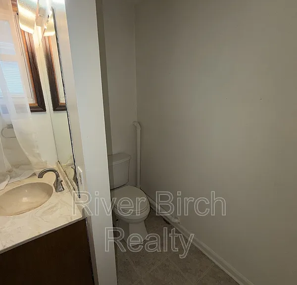 425 W Lawrence Ave #2 — Photo 8