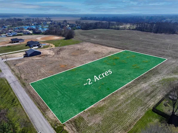 8726 Schmalz Rd, Saint Jacob, IL 62281