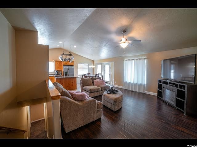 1st image of 6228 Waller Ln