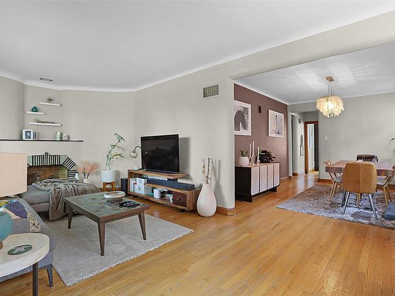 4th image of 5749 Delor St