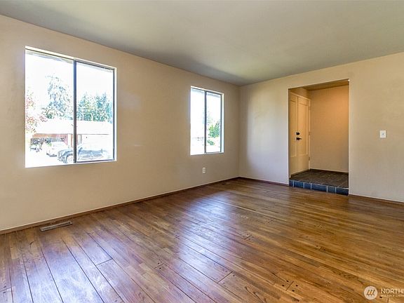 4th image of 14823 SE 172nd Place