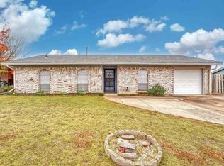 6142 SW Park Ave, Lawton, OK 73505