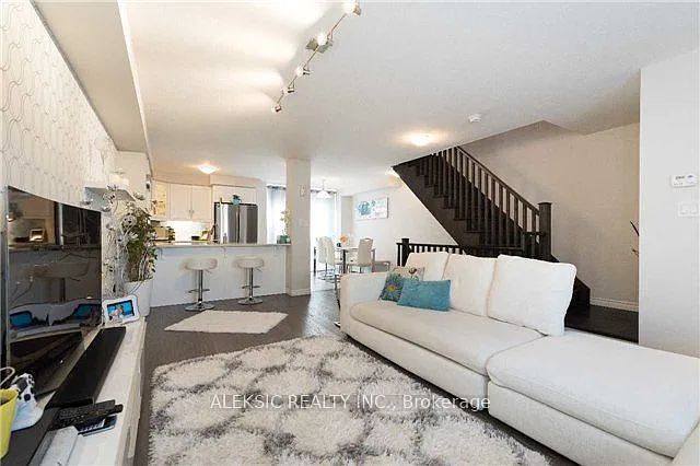 39 Mayland Trl — Photo 17