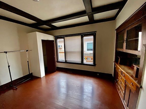 5th image of 5325 Roosevelt Way NE #A