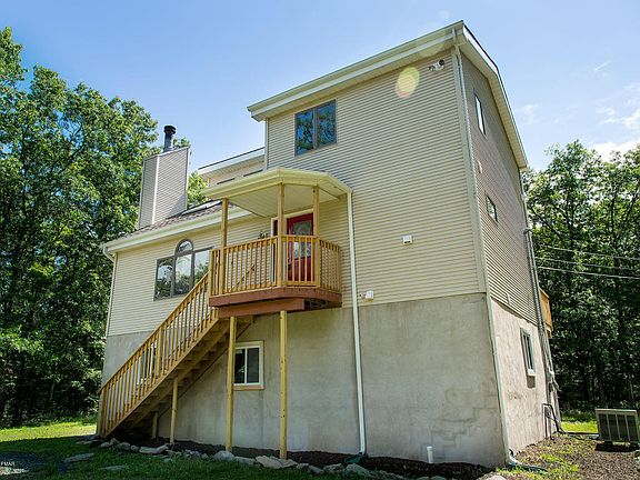 3rd image of 34 Sumner Dr