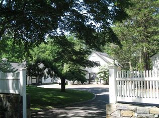 73 Round Hill Rd, Armonk, NY 10504