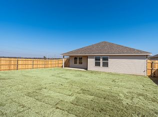 10524 SW 38th St #31, Mustang, OK 73064