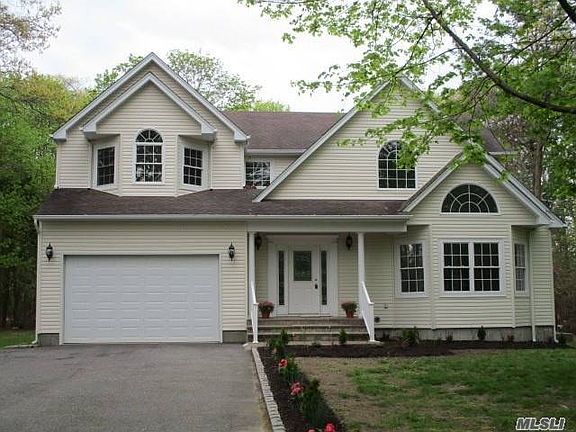 2nd image of 29 Roseland Ln