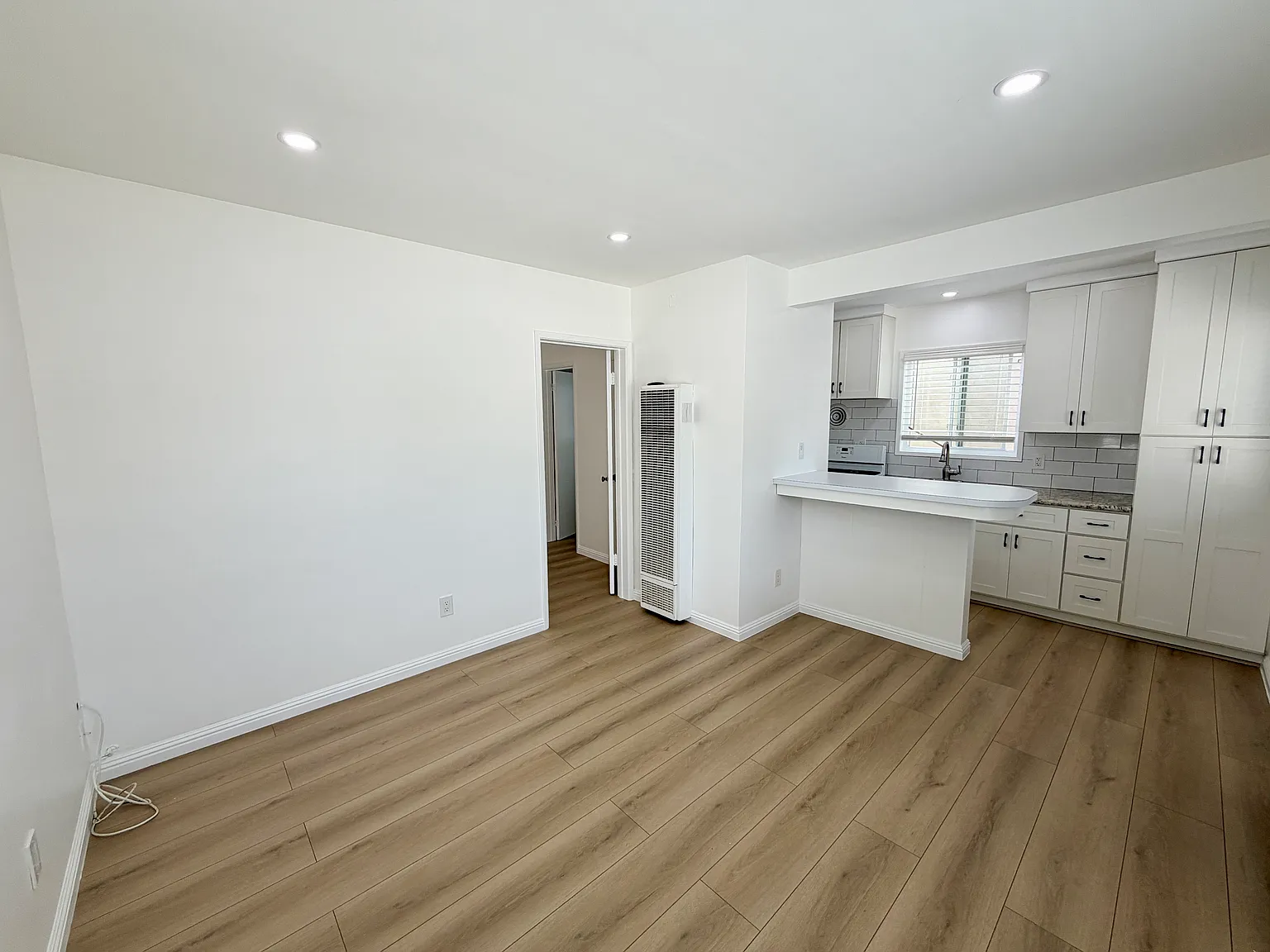1 bed, 390 sqft, $2,625 — Photo 4