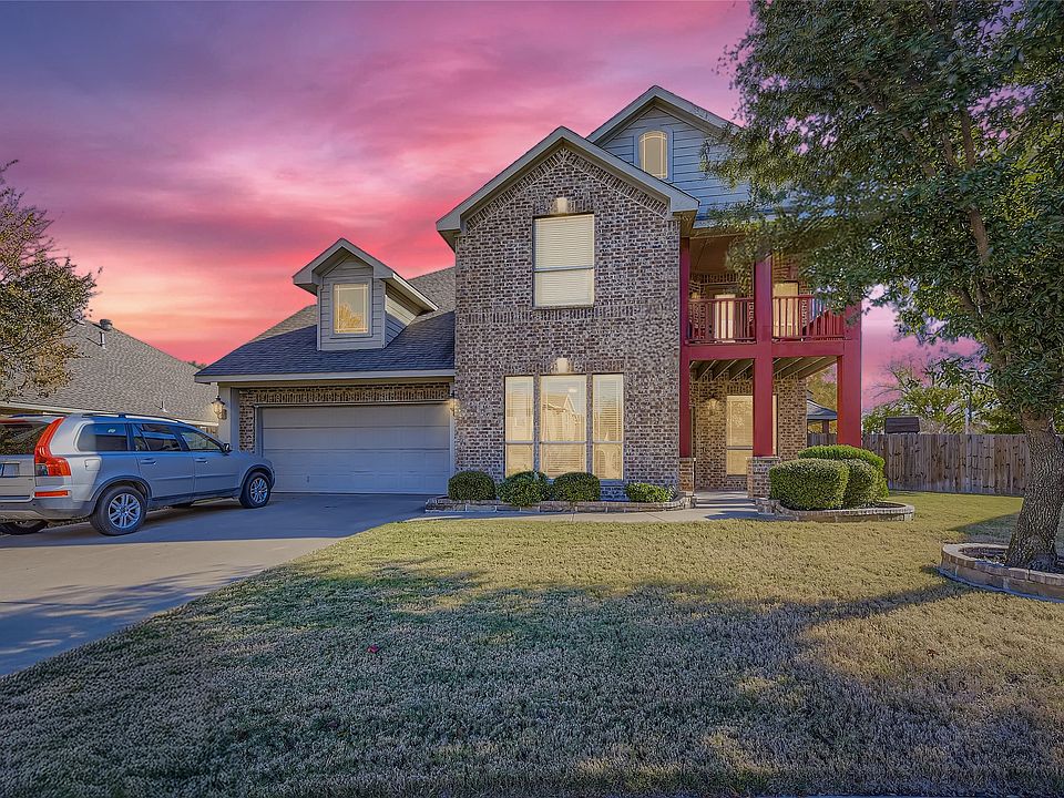 1st image of 205 Lorient Dr