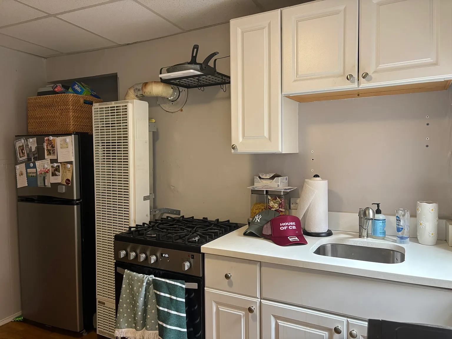 1 bed, 450 sqft, $2,400 — Photo 2
