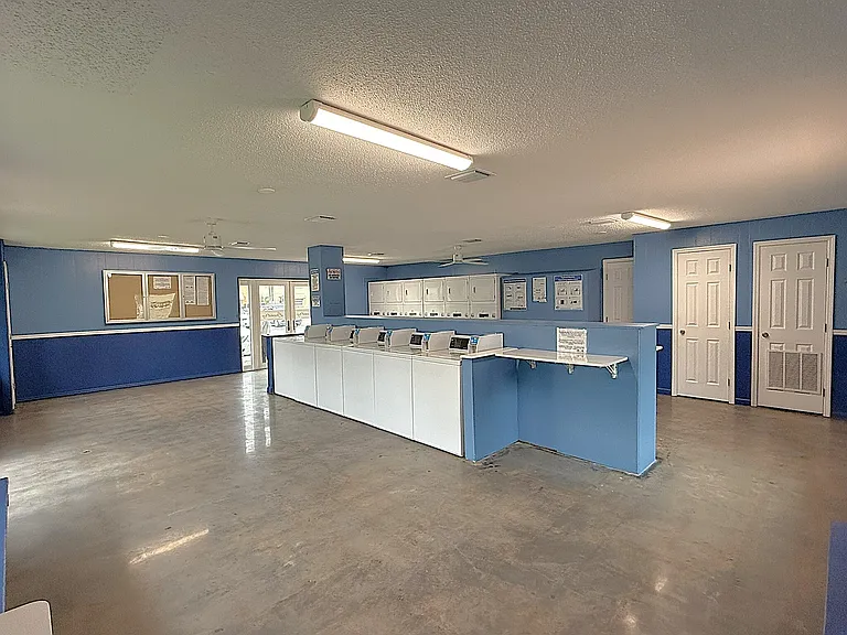 720 Michigan Ct — Photo 18