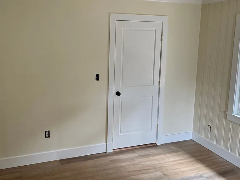 5034 Victoria Ave #B — Photo 2