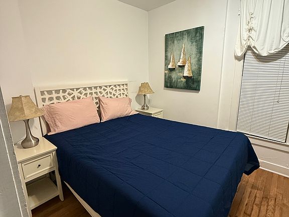 4th image of 2299 Auburn Ave