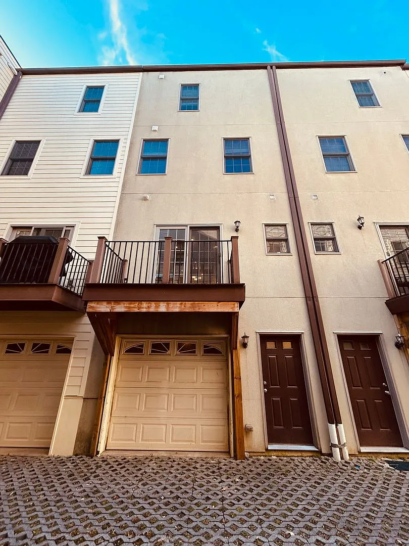 Just Reduced Fabulous 3-Bedroom/2.5-Bathroom Townhome With Garage — Photo 2