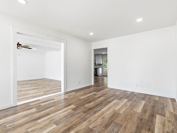 5th image of 1805 W Belden St