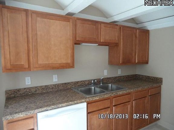 3rd image of 6626 S Berkley Sq #F4