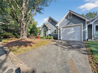 2801 Shadowbrook Ln, Winston Salem, NC 27103