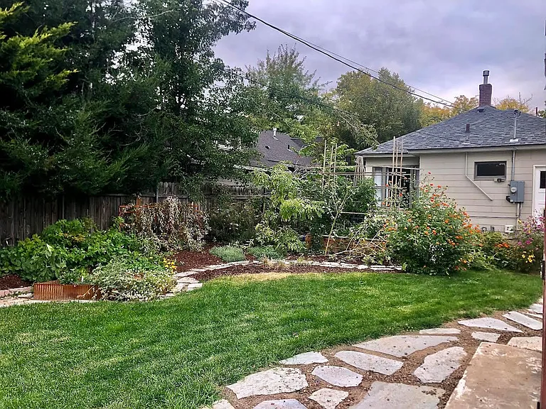 1213 E State St — Photo 17