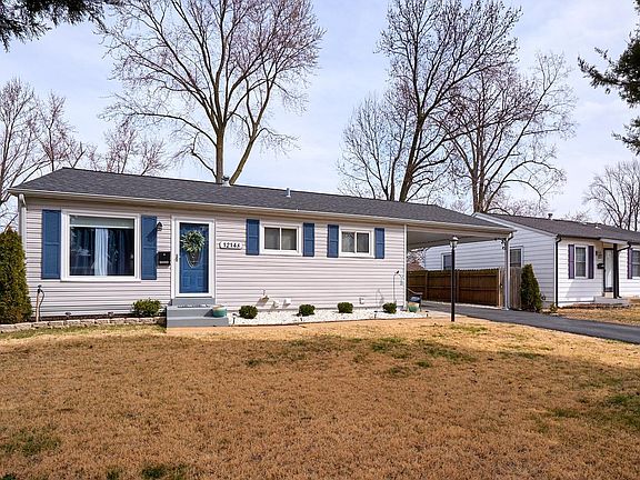 3rd image of 12148 Parkwood Pl