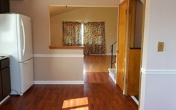 3rd image of 485 N Chatham Ave