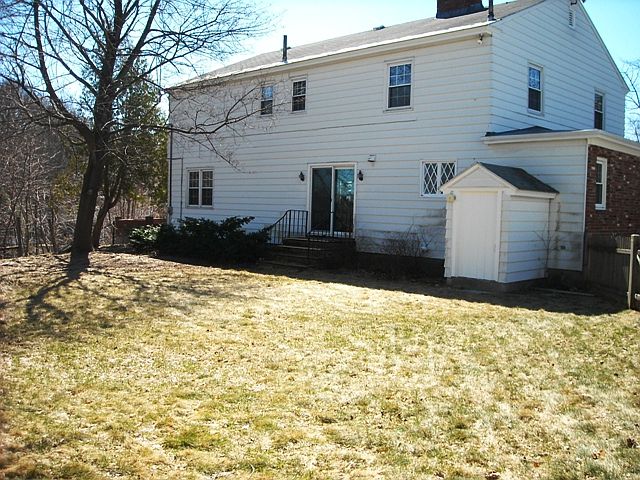 2nd image of 28 Lincoln Ave
