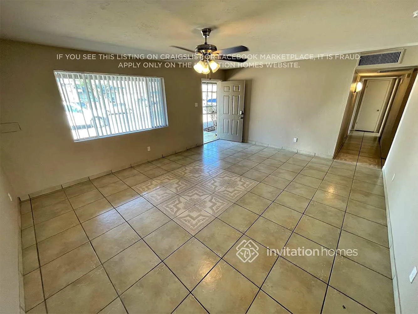2909 N 42nd Ave Phoenix, AZ 85019 — Photo 2