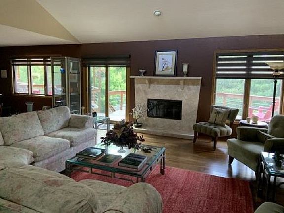 5th image of 4004 Eaton Dr