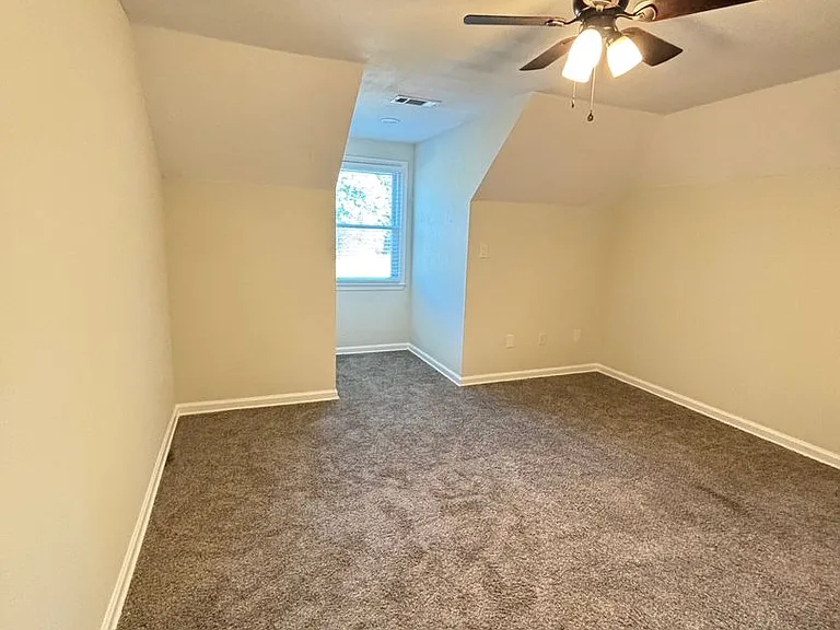 990 Eagle Ridge Cv — Photo 39