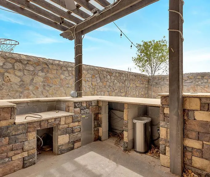 408 Bellwoode Ave — Photo 48
