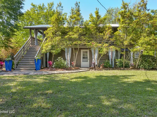 144 Aiken Rd, Waveland, MS 39576