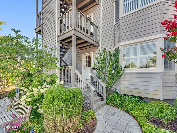 3rd image of 103 Bay Point Harbour #103
