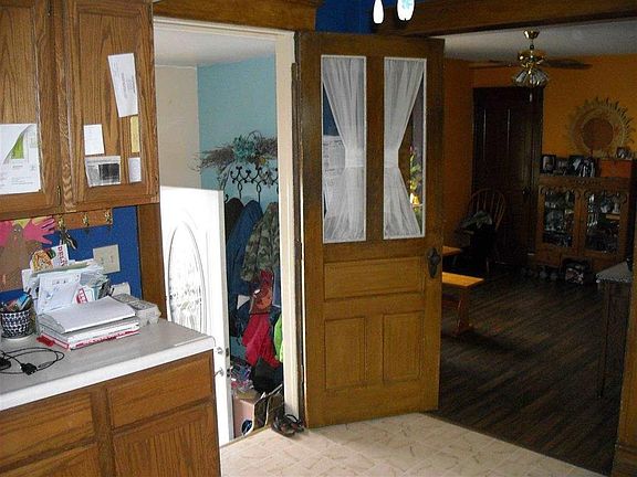 3rd image of 602 1st Ave N