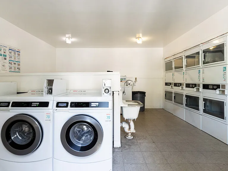 982 Kiely Blvd #F — Photo 35