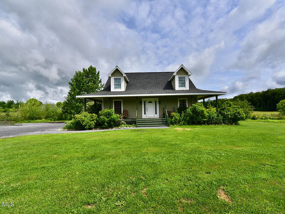 1st image of 605 Plummer Road
