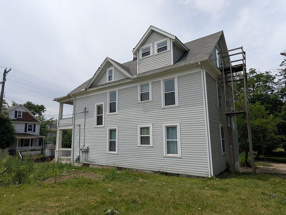 Building Photo 3