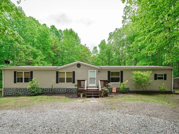 6037 Ridge Rd, Columbia, VA 23038