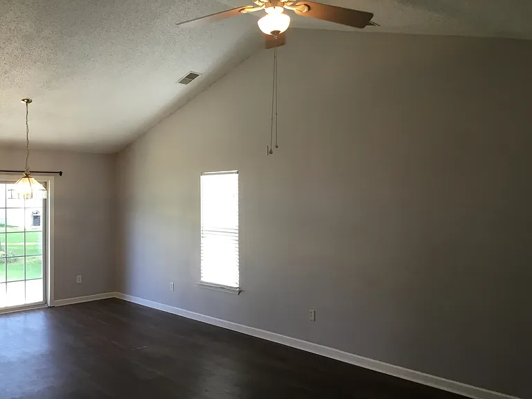 38 Sandy Pointe Dr — Photo 12